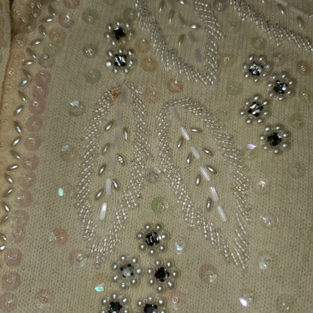 Vintage beaded lined cream sweater XL - Picture 2 of 6